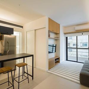 MA308 Novo e chic, cama Queen e Ar Condicionado
